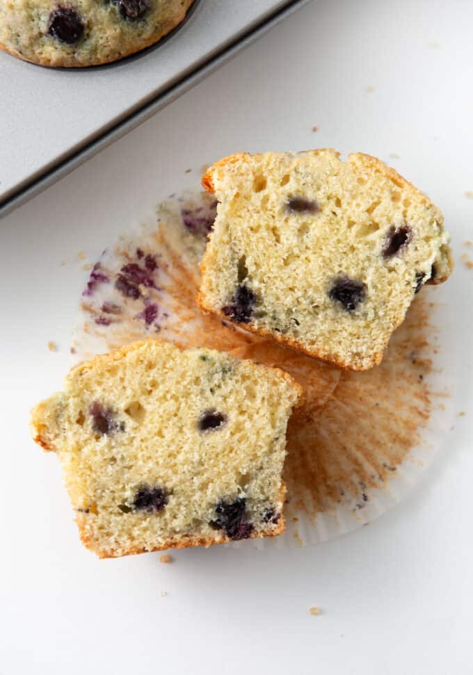 sour cream blueberry muffins