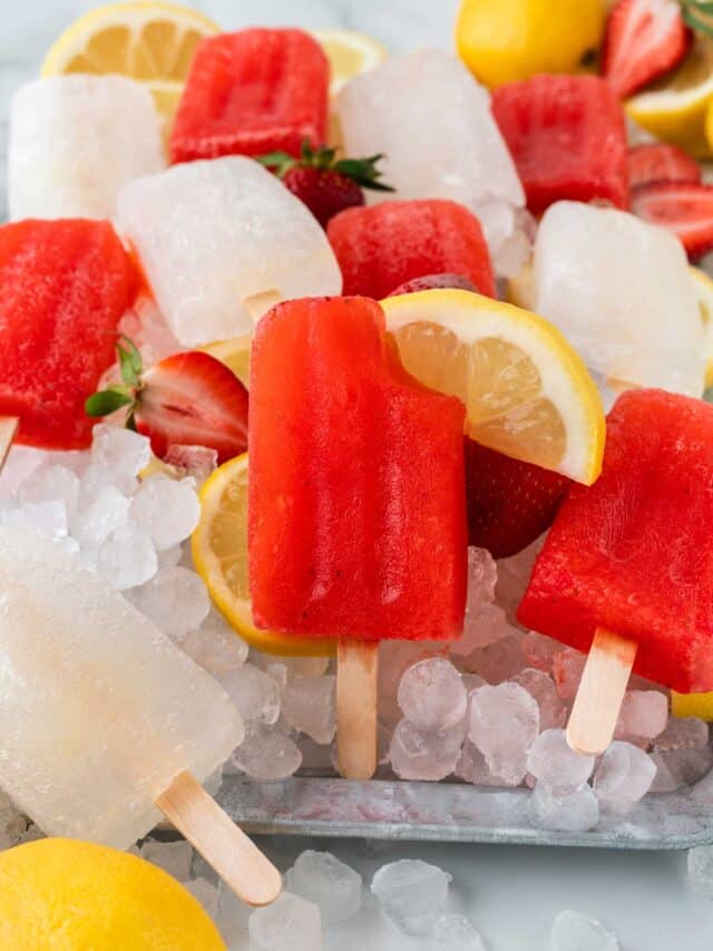strawberry lemonade popsicles on ice