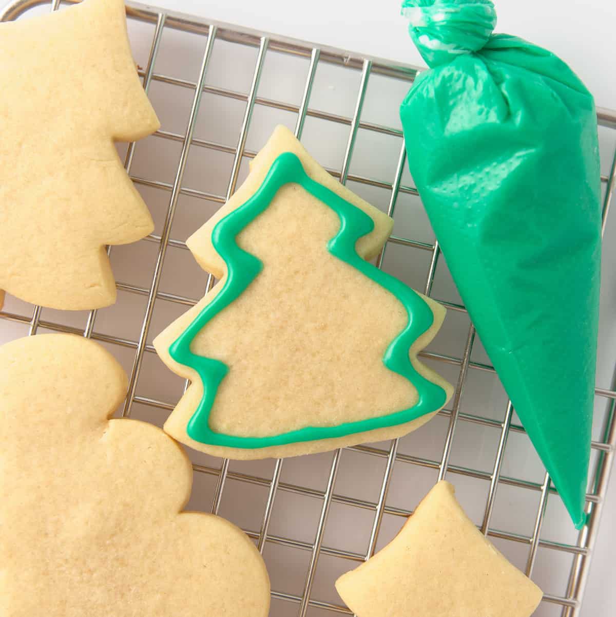 Basic Cookie Decorating Supplies and a Printable Shopping List