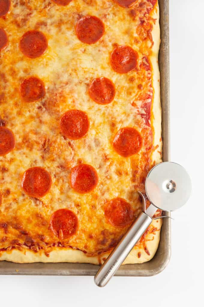 fluffy sheet pan pizza with pepperoni