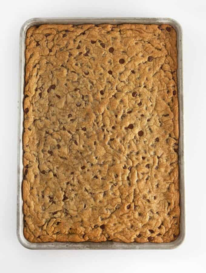 baked sheet pan cookie cake