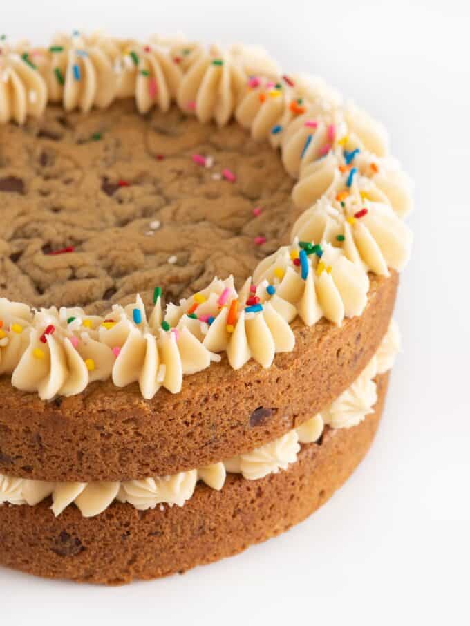 chocolate chip double layer cookie cake