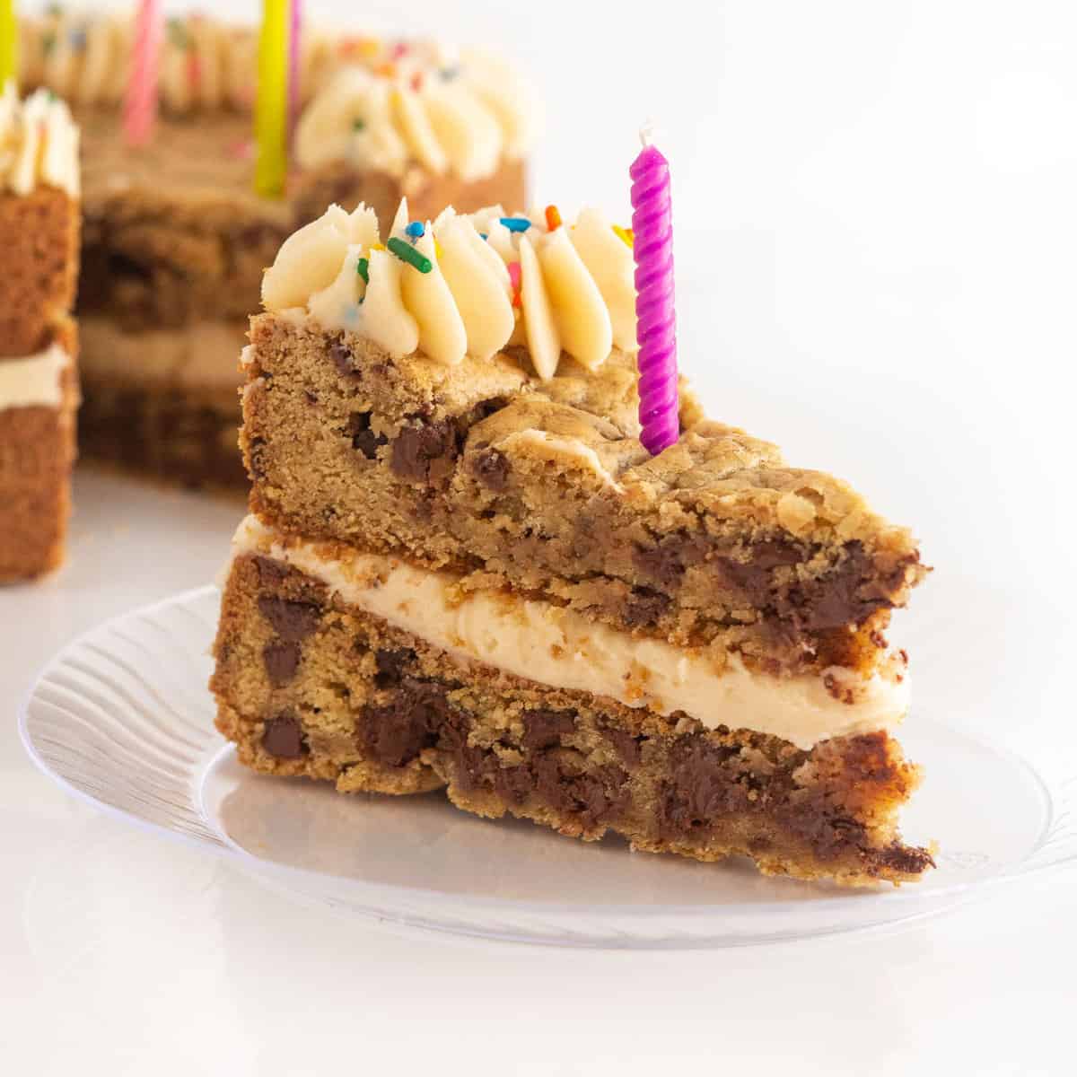 https://www.designeatrepeat.com/wp-content/uploads/2022/02/double-layer-cookie-cake-13-copy.jpg