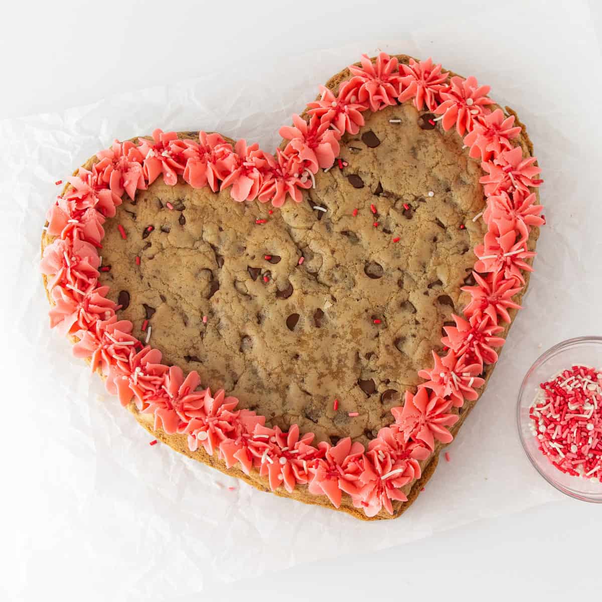 VIDEO} DIY Disposable Baking Pans (heart shaped foil pans