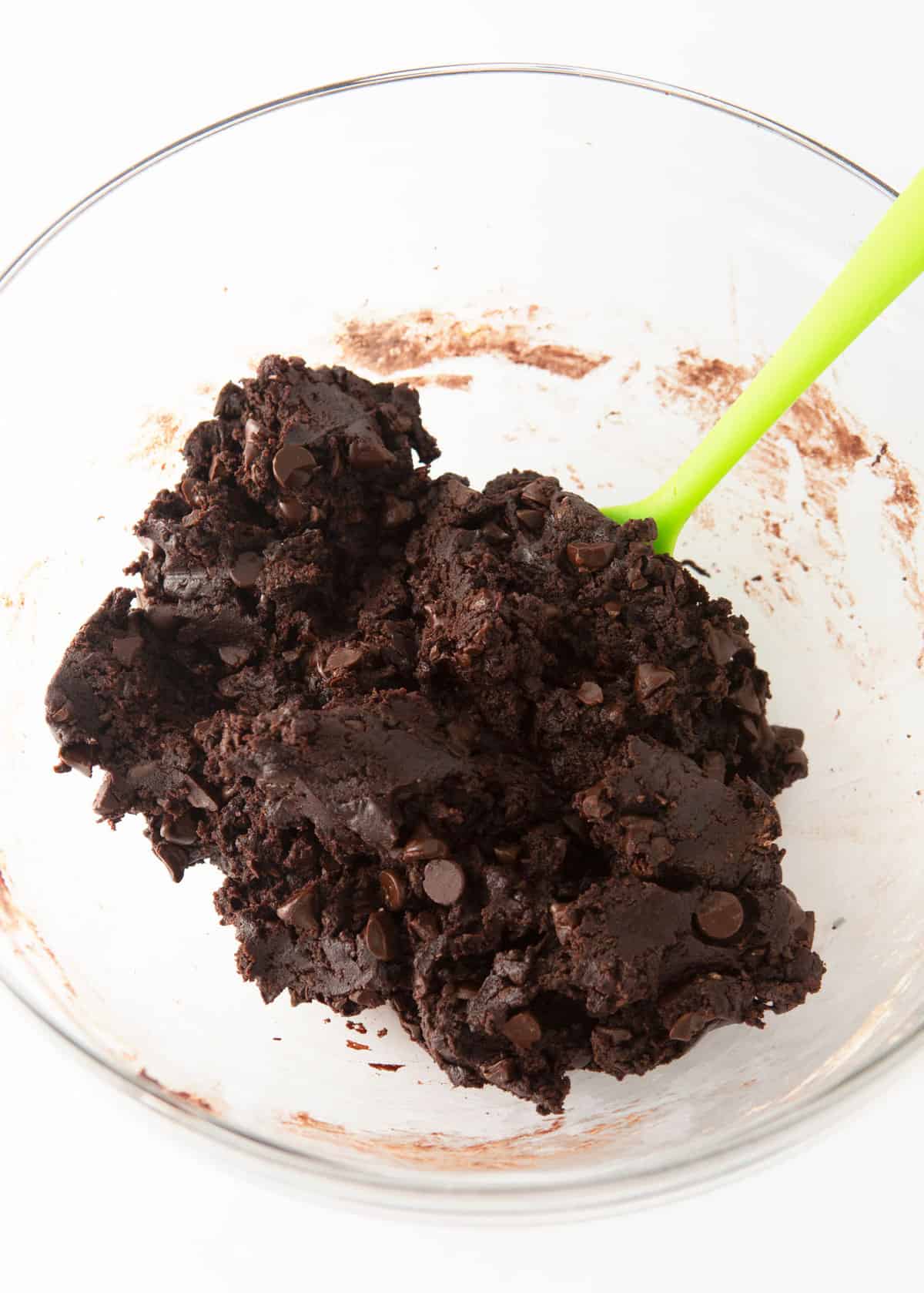 glass bowl of thin mint cookie cake dough