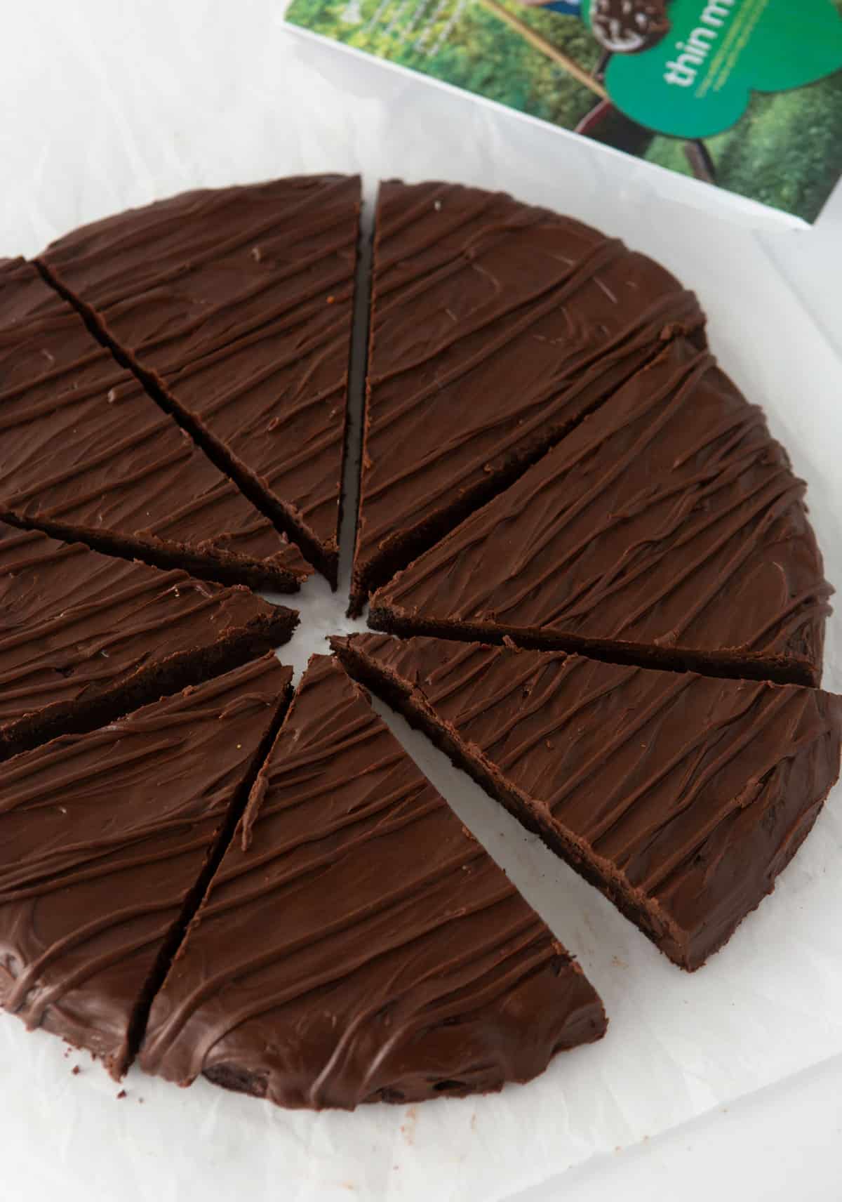 sliced thin mint cookie cake