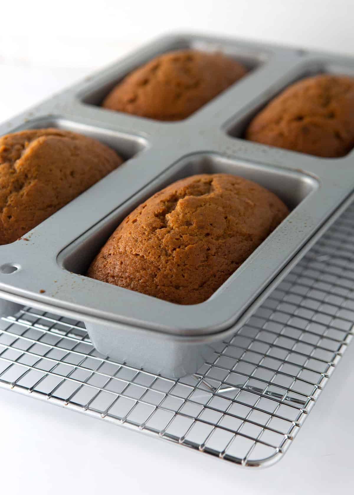 mini loaf pan with pumpkin bread