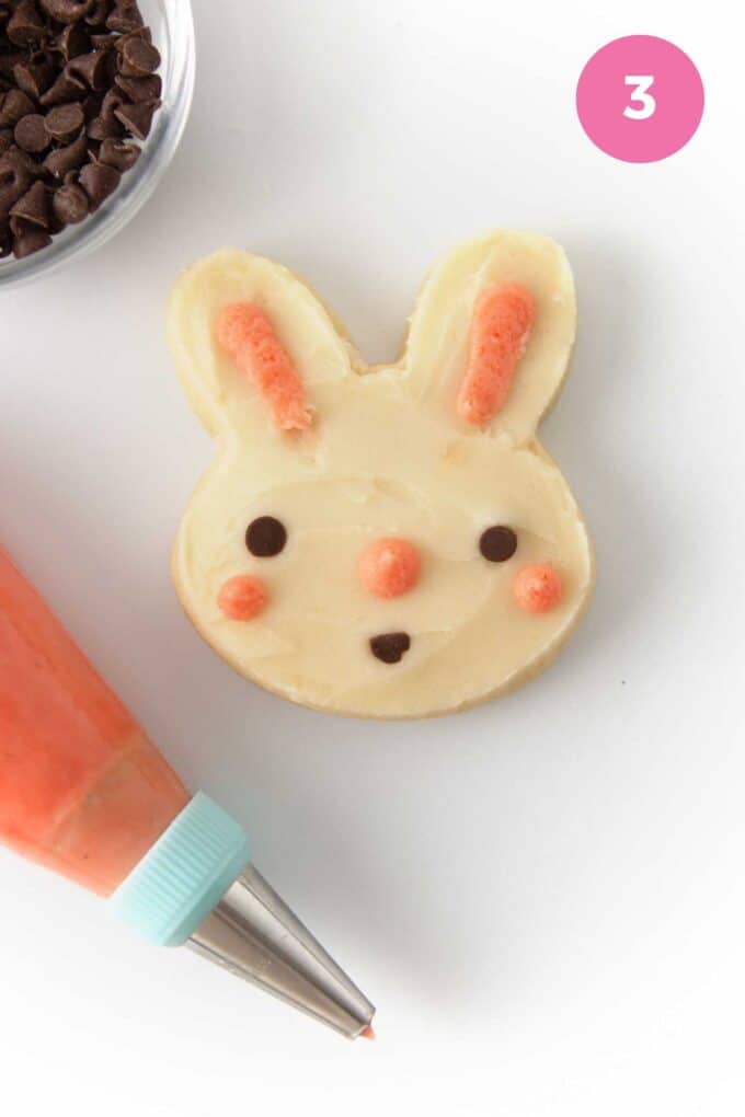 how to decorate easter bunny sugar cookies with mini chocolate chips