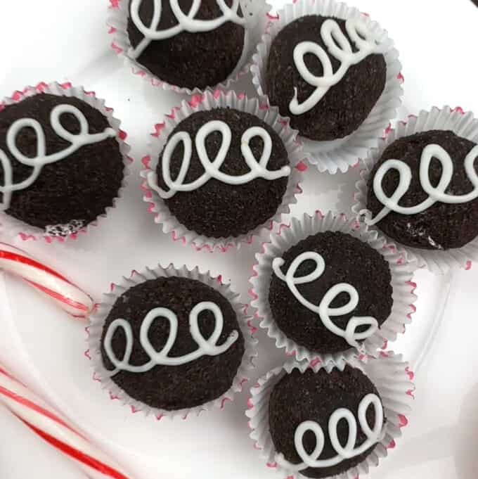 christmas oreo truffle bites