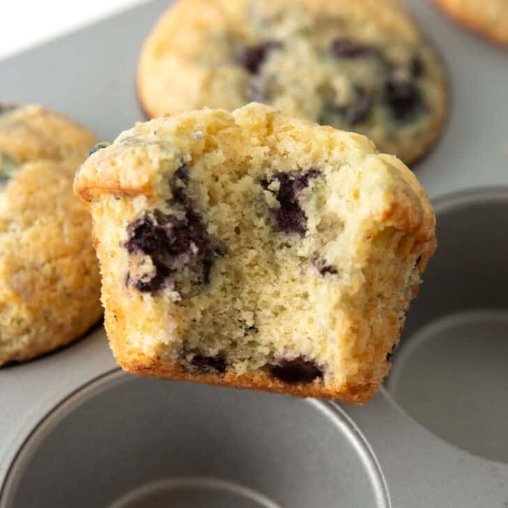 sour cream blueberry muffins