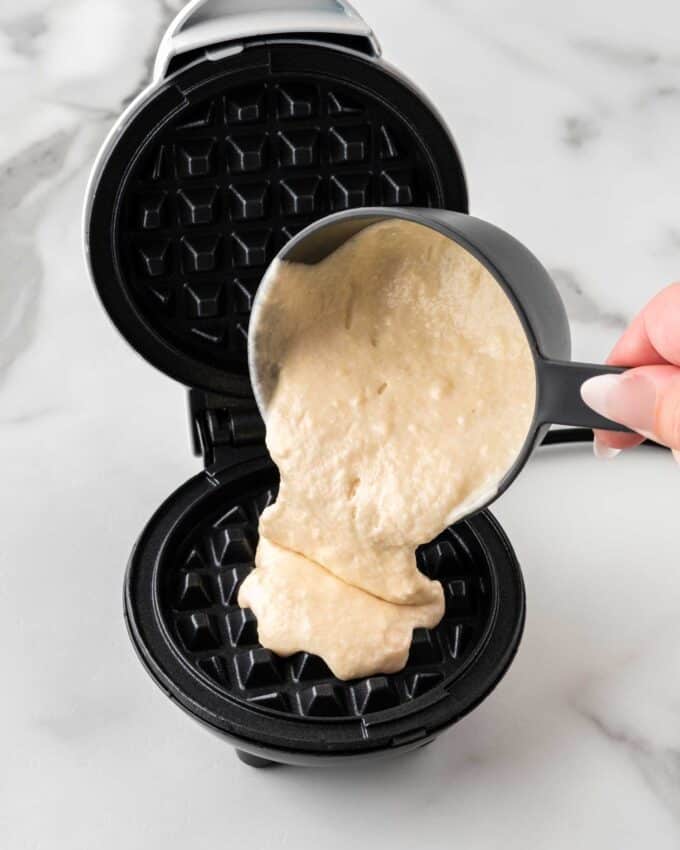 https://www.designeatrepeat.com/wp-content/uploads/2023/11/freezer-mini-waffles-4-680x850.jpg