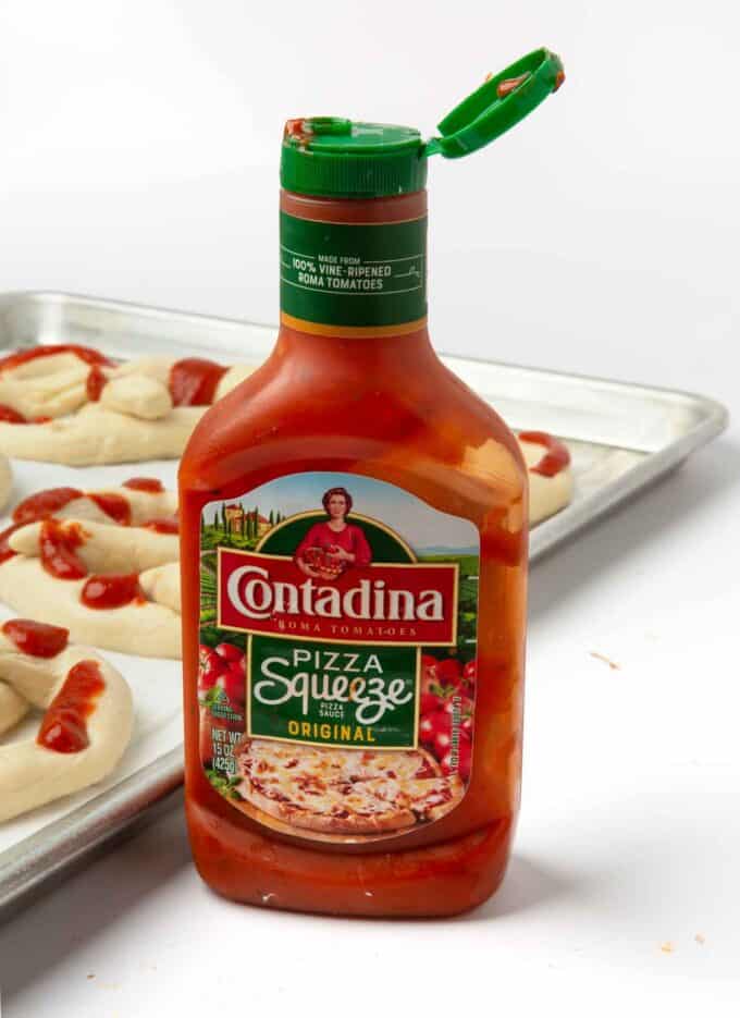 bottle of squeezable contadina pizza sauce