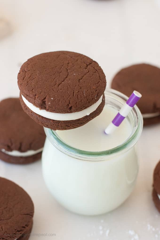 Chocolate Sandwich Cookies with White Chocolate Creme