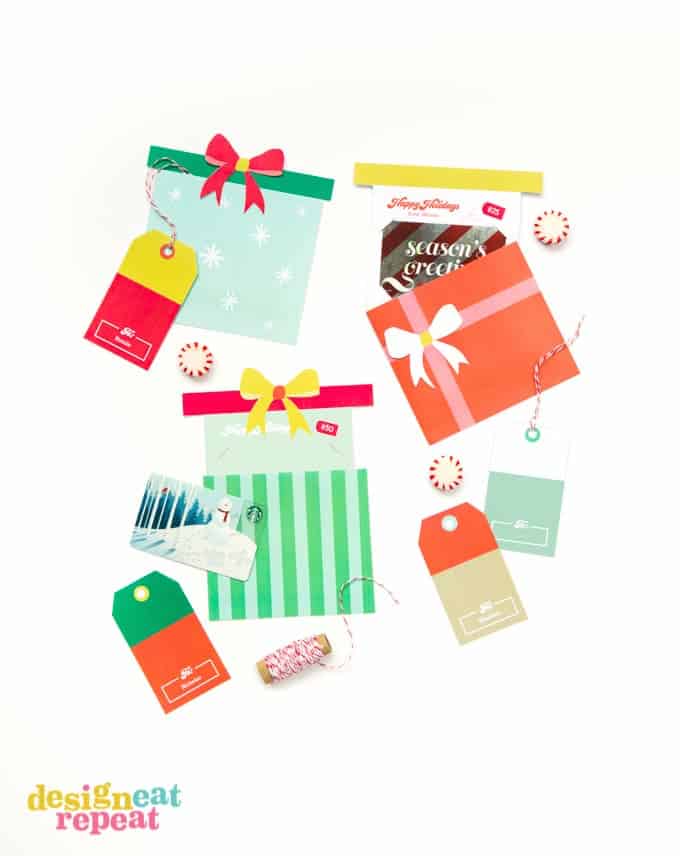 Who says giving gift cards for Christmas has to be boring?! Pop them into these FREE printable card kits for an added holiday surprise!