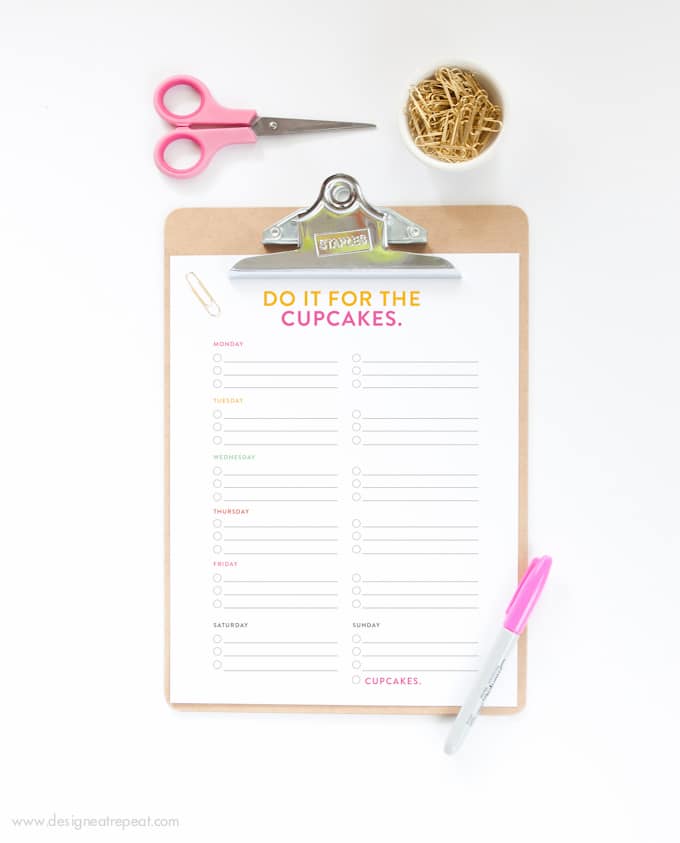 Download this free printable to do list for an easy way to get motivated (by cupcakes!)