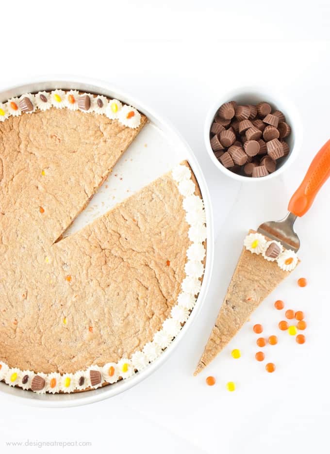 Forget the store bought! This Reeses Peanut Butter Cookie Cake by @designeatrepeat is easy to whip up and just as tasty as its premade competition! Mmm!