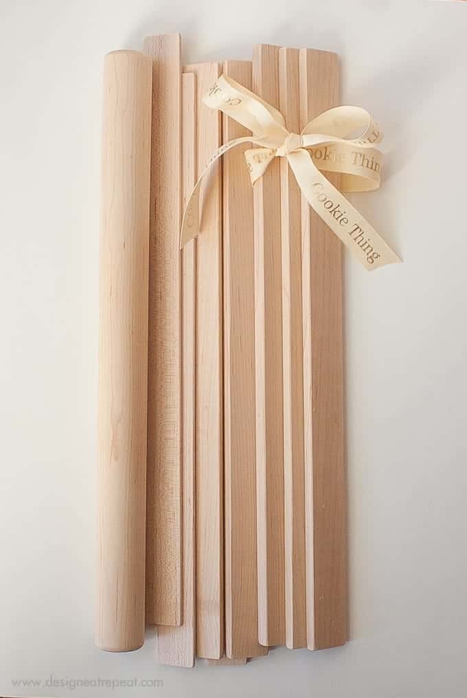 Great gift idea for bakers! Roll cookies or pie crusts the perfect thickness using this nifty tool…The Cookie Thing!
