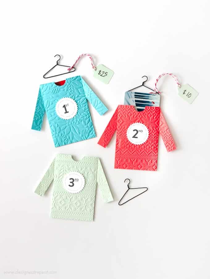 Make these cute DIY sweater gift card envelopes for fun Ugly Sweater Party prizes!