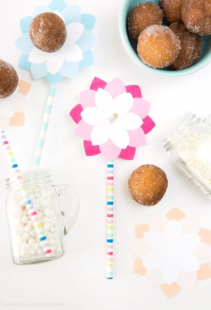 These donut hole flower pops are easy to make, kid-friendly, and the perfect addition to your Spring party or Mother's Day brunch!