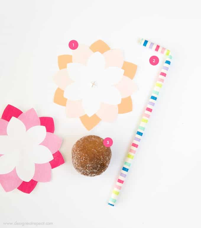 These donut hole flower pops are easy to make, kid-friendly, and the perfect addition to your Spring party or Mother's Day brunch!
