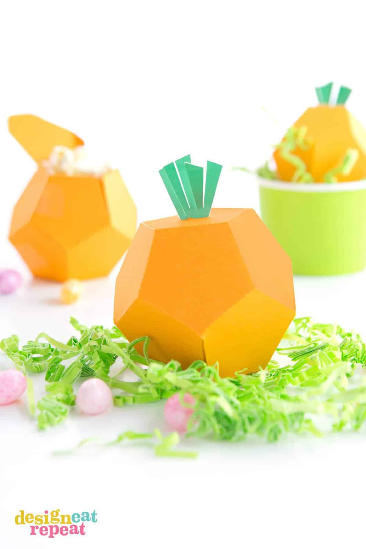 Download these printable carrot treat boxes, fill with candy, and have yourself an adorable little treat for Easter or Spring time goodies!