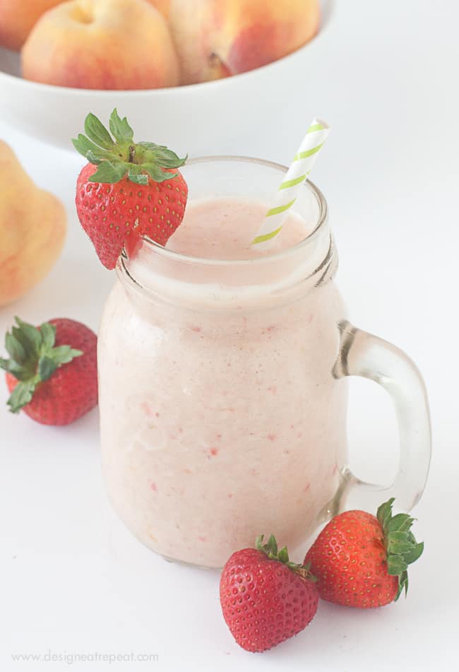 Strawberry & Peach Smoothie | Design Eat Repeat