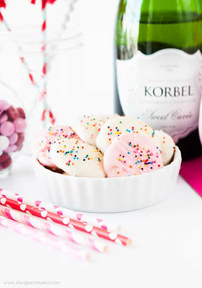 Throw a festive party with these festive Valentines Day ideas from Design Eat Repeat!