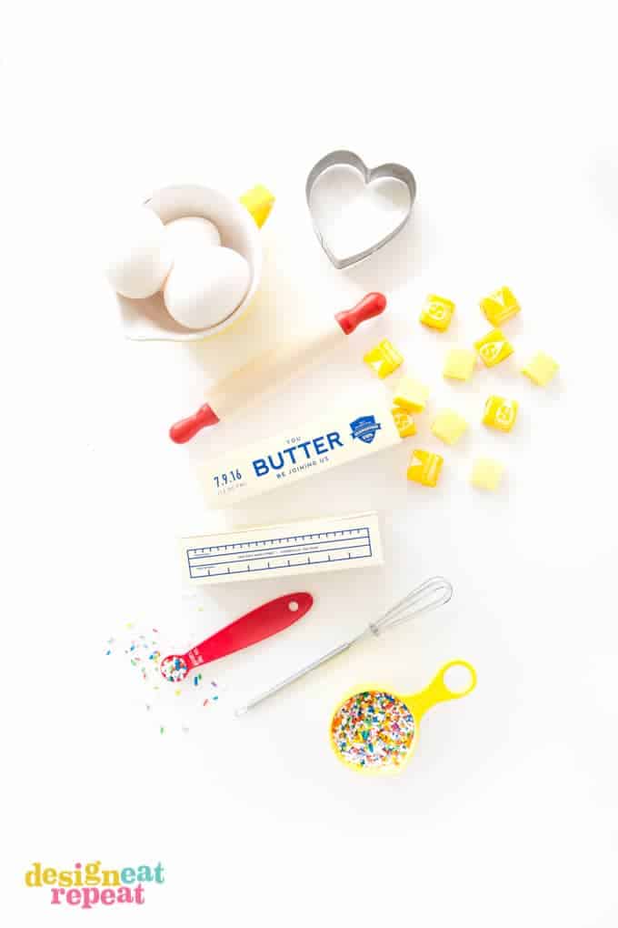 Invite your friends to the ultimate baking party with these printable stick of butter baking party invitations that dual as giftable candy boxes! 