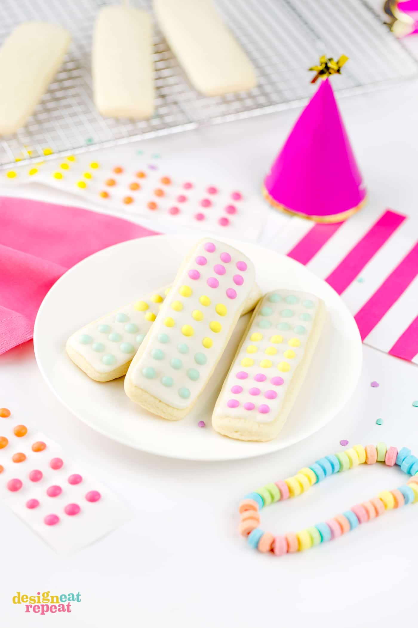 Anyone remember those vintage candy buttons?! Now you can make replicas that actually taste good by turning them into cookie form! Perfect for birthday party cookies, Halloween treats, or just an easy candy party idea!