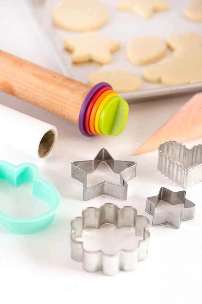 7 Easy Sugar Cookie Decorating Techniques - Design Eat Repeat