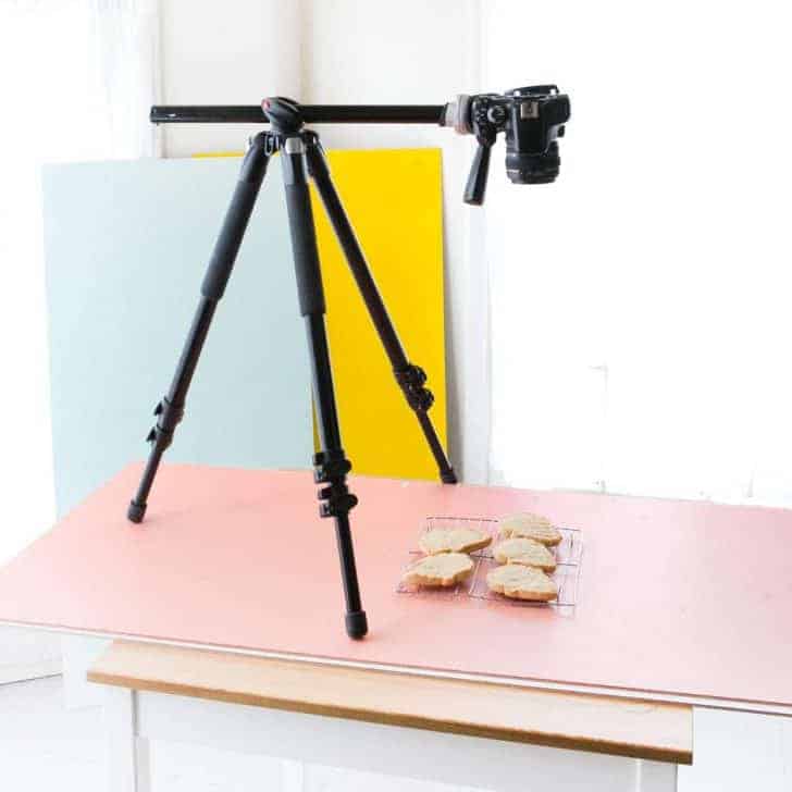 Go behind-the-scenes with Food & DIY blogger, Melissa at Design Eat Repeat, where she shows you her at-home photo setup and gear. Everything from cameras, backdrops, and editing software. Very helpful post!