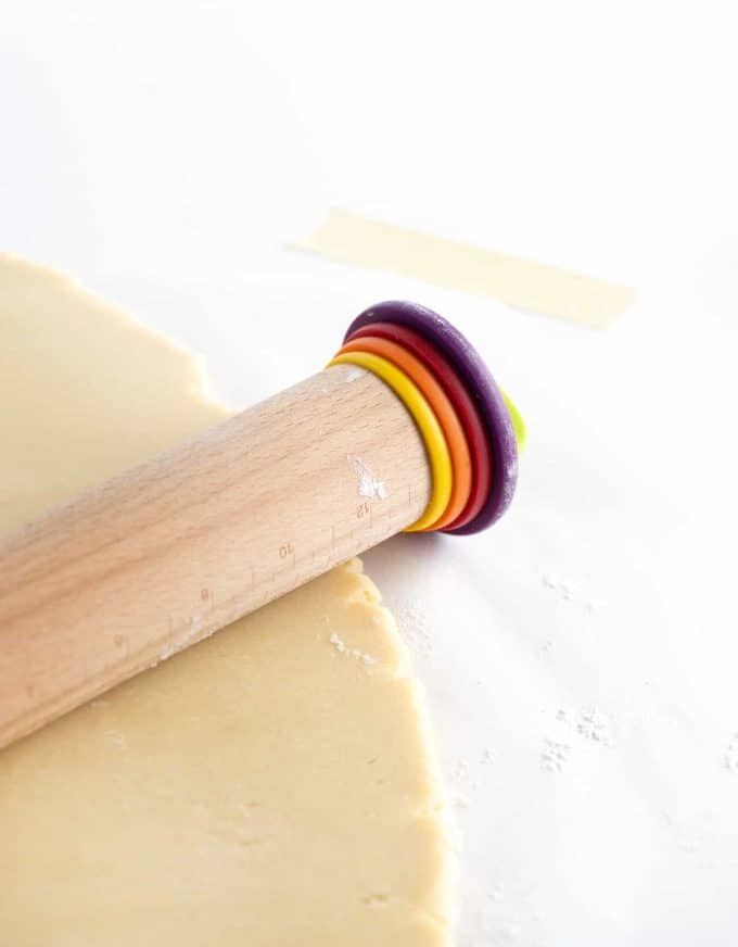 Joseph Joseph wooden adjustable rolling pin with thickness rings