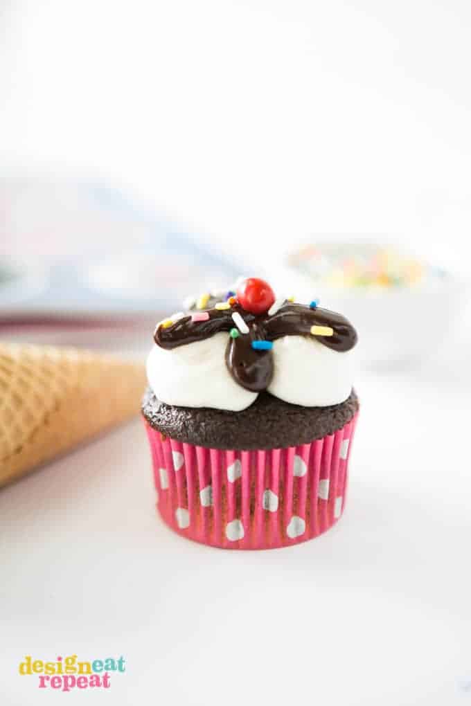 Learn how to make ice cream cupcakes (and lots of other cupcake creations) with Make Bake Celebrate's newest book, Cupcakery!